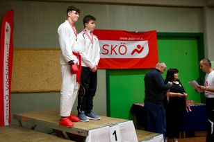 1570970677-120.jpg