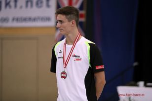 1475067354-162-von-204.jpg