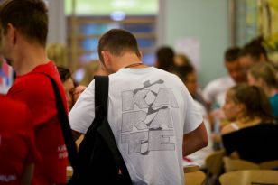 1565792670-43.jpg