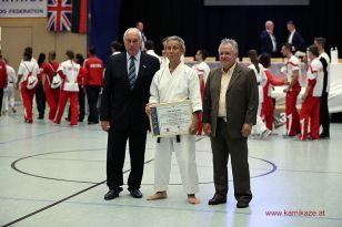 1475067279-97-von-204.jpg