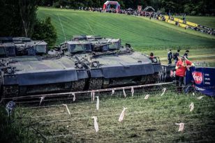 1561131470-6.jpg