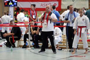 1475067183-12-von-204.jpg