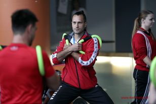 1475067302-117-von-204.jpg