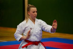 1558517354-28.jpg