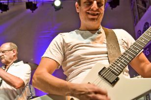 seibukan_Konzert_der_Linzer_Aerzteband_2012_039.jpg