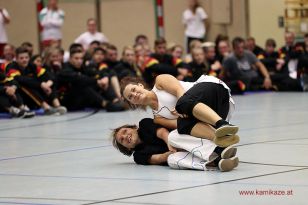 1475067274-92-von-204.jpg