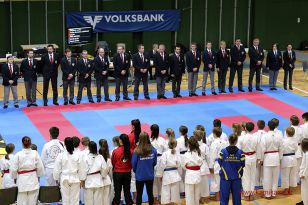 1479750231-6-von-116.jpg