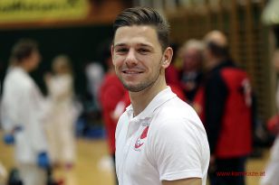 1479751147-85-von-116.jpg