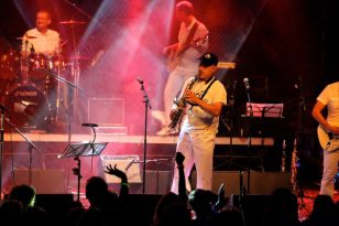 seibukan_Konzert_der_Linzer_Aerzteband_2012_042.jpg