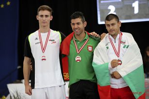 1475067355-163-von-204.jpg